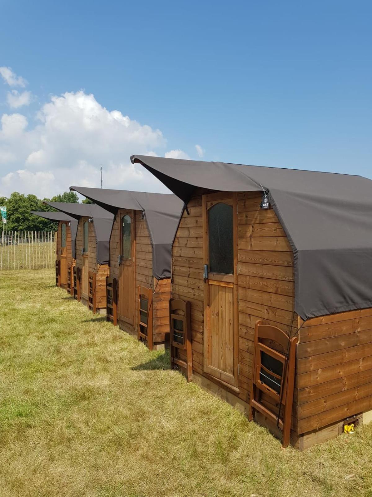 Suitehuts @ 银石 外观 照片